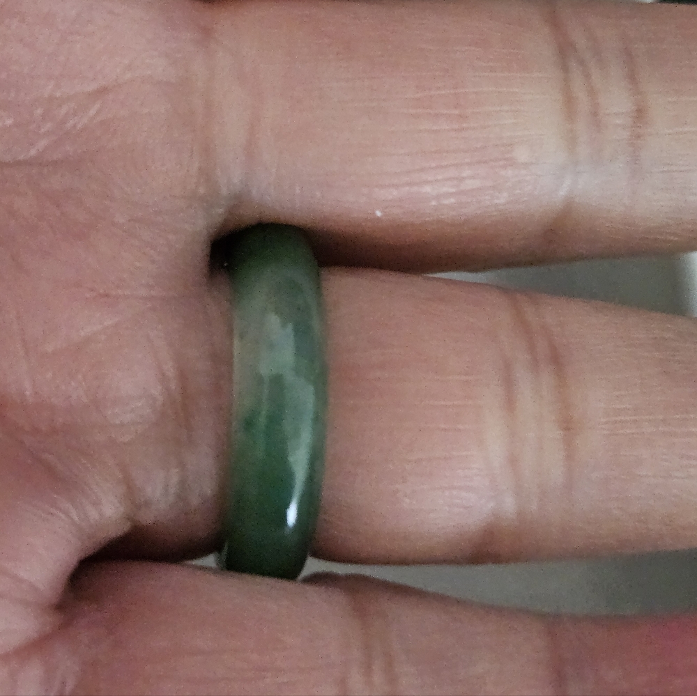 GREEN JADE ETERNITY BAND STACKER RING SIZE 8 - Picture 3 of 4